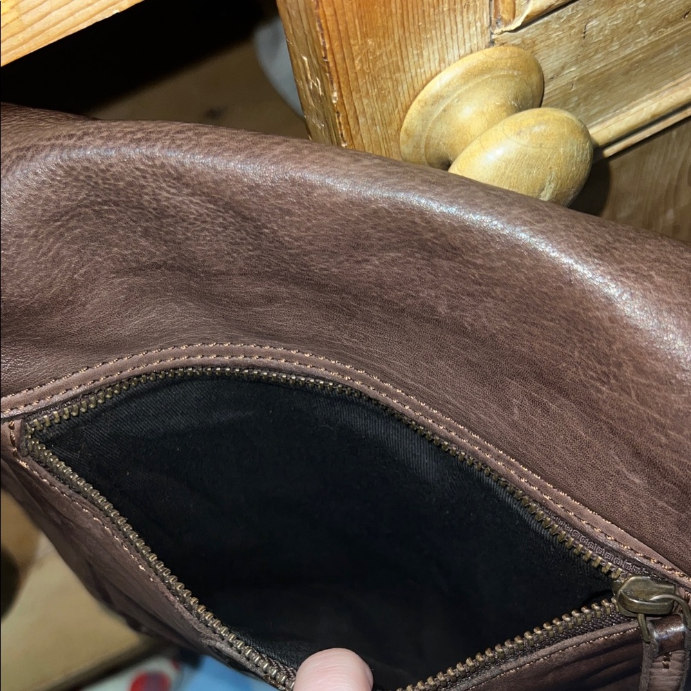 Harbour 2Nd Leather Crossbody Bag - Picture 9 of 10